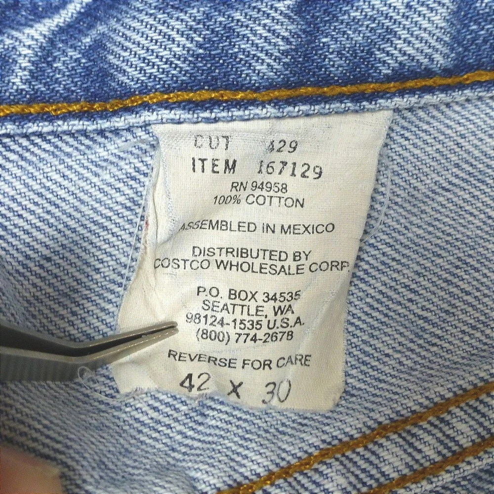 Kirkland Signature Mens Light Wash Straight Leg Cotton Denim Jeans 42x30